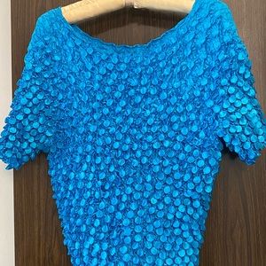 Zashi turquoise, stretchy, coral, looking blouse